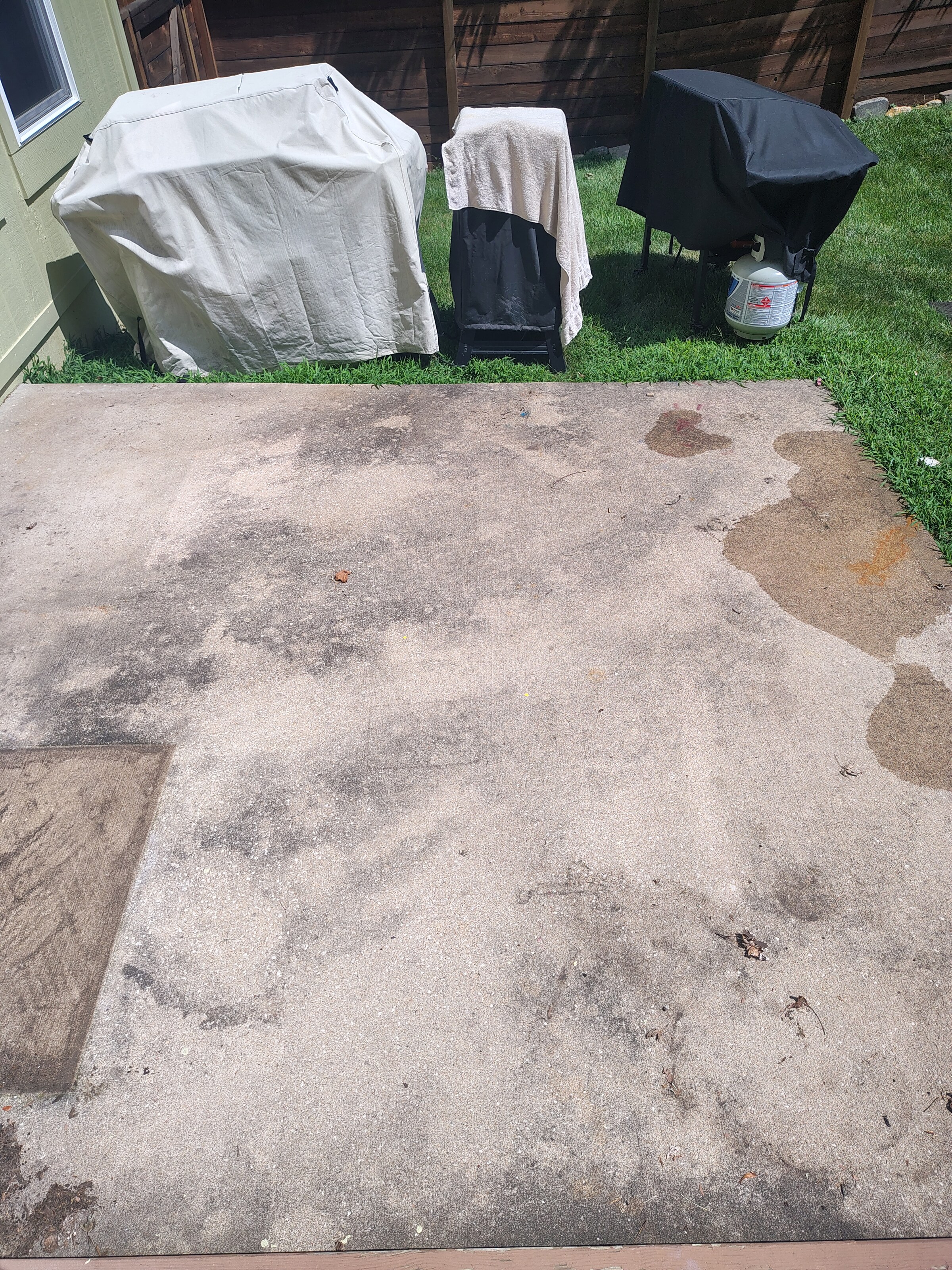 Patio before pressure washing